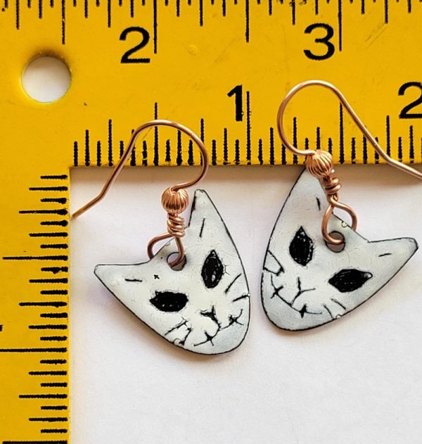 Product Image and Link for Gato De Los Muertos Earrings