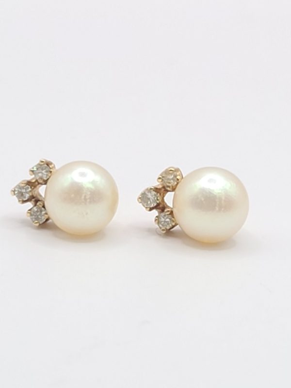 Product Image and Link for Pearl Earrings