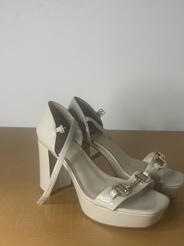 Product Image and Link for Jeffrey Campbell Clever Platform Sandal in Ice Patent Gold Size 9