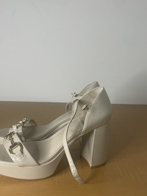 Product Image and Link for Jeffrey Campbell Clever Platform Sandal in Ice Patent Gold Size 9