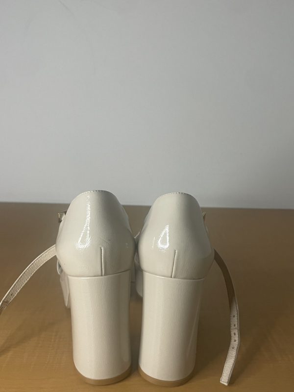 Product Image and Link for Jeffrey Campbell Clever Platform Sandal in Ice Patent Gold Size 9