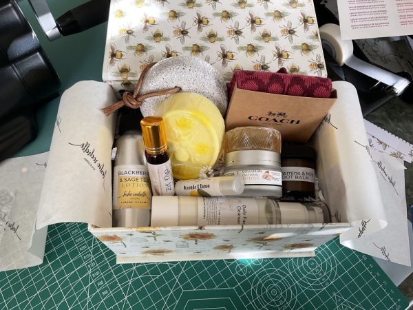 Product Image and Link for Skincare Gift Box