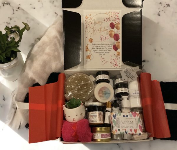 Product Image and Link for Skincare Gift Box