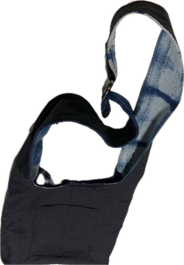 Product Image and Link for Mudcloth Cross Body Bag, Blue