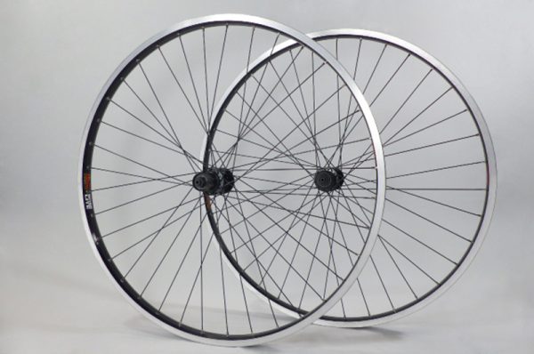 Product Image and Link for Montoya XR Wheels by Vagari Cycling