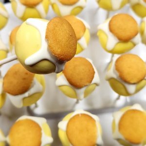 Product Image and Link for Banana Cream Pie Cake Pops