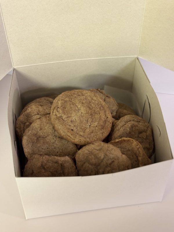 Product Image and Link for Everyday Favorites Snickerdoodle Cookies- per dozen