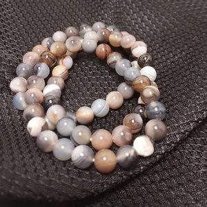 Product Image and Link for Grey agate crystal bracelet