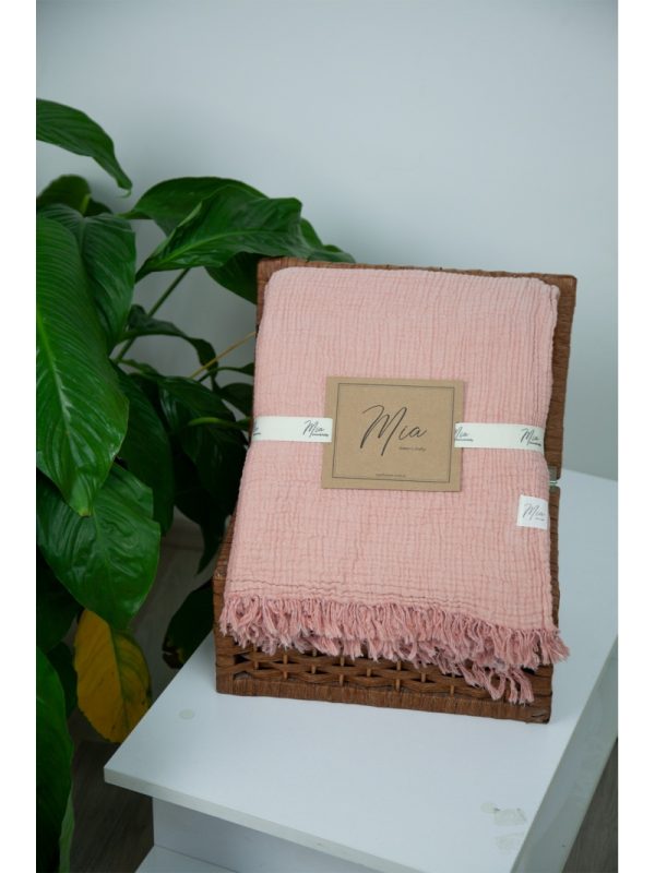 Product Image and Link for Mia Blanket – Rose