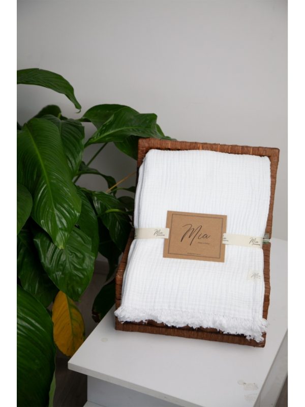 Product Image and Link for Mia Blanket – Ivory